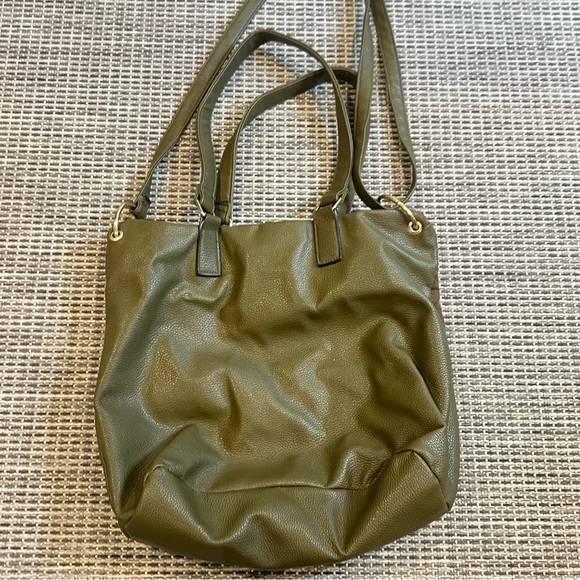 Christian Siriano Green Bag - Picture 10 of 11